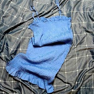 Size 4 never wear it but no tag  bule Dress